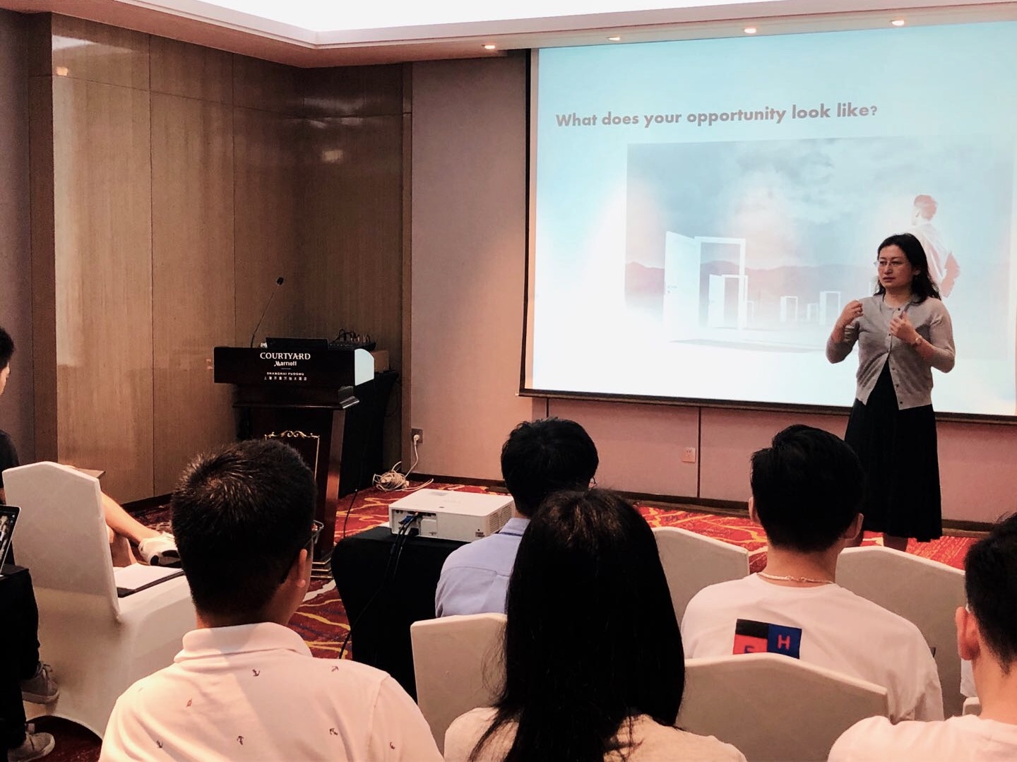 Summer Internship Program 2019: Weekend Dialogue with Eddy Wu and Dianna Qian - Activity Photo