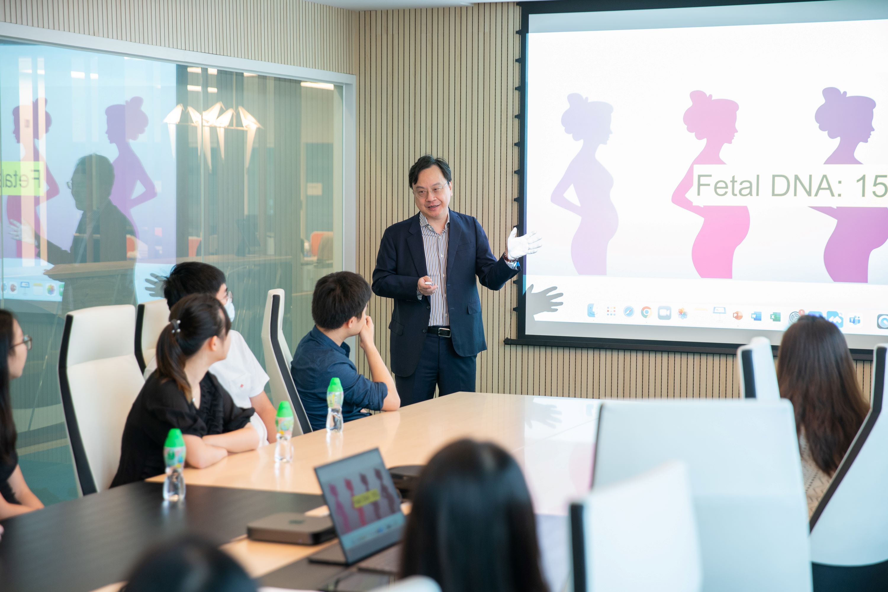 思考香港报道：香港生命科技青年会师友&夏季实习计划申请人数再创新高